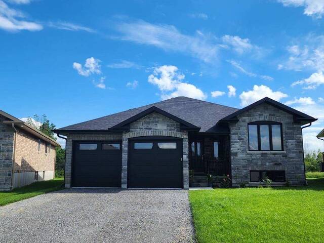 37 CATTAIL CRESCENT Quinte West Ontario, K8V 0J3