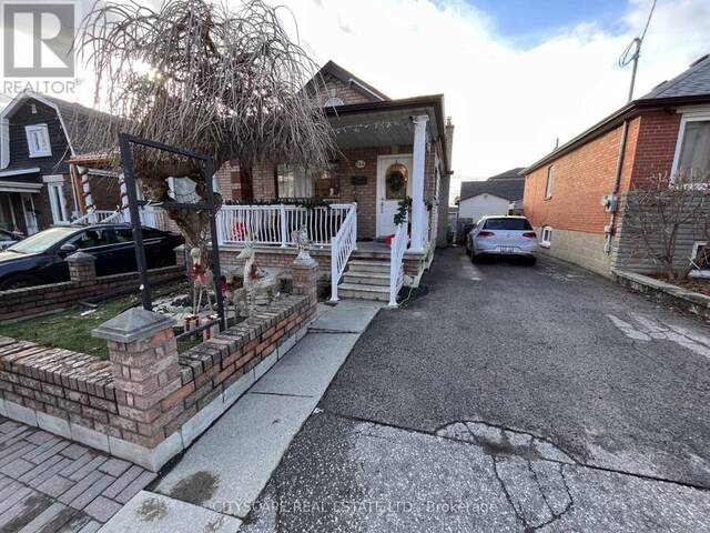 244 ROSETHORN AVENUE Toronto Ontario, M6M 3L1