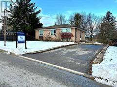 10 HEBER DOWN CRESCENT Whitby Ontario, L1M 1A8