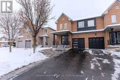 7 KINGLY CREST WAY | Vaughan Ontario | Slide Image Two