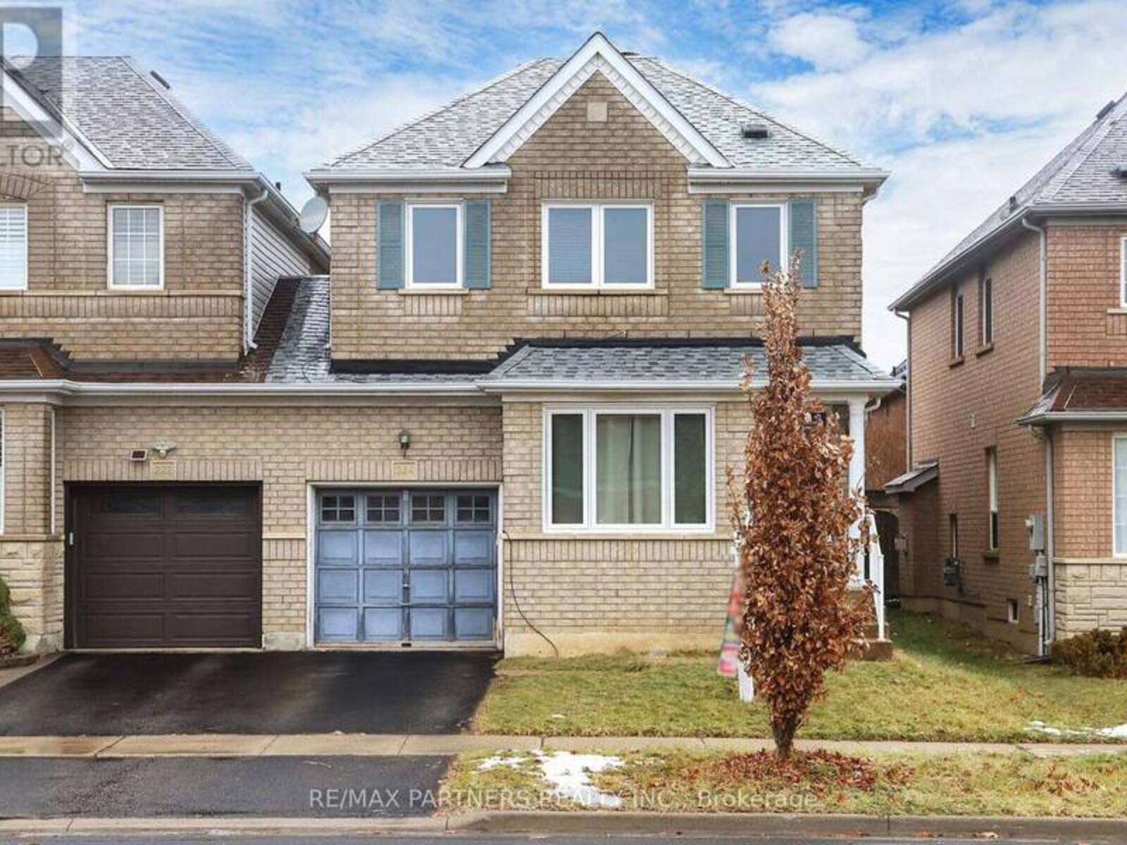 324 CASTLEMORE AVENUE, Markham, Ontario L6C 2R5