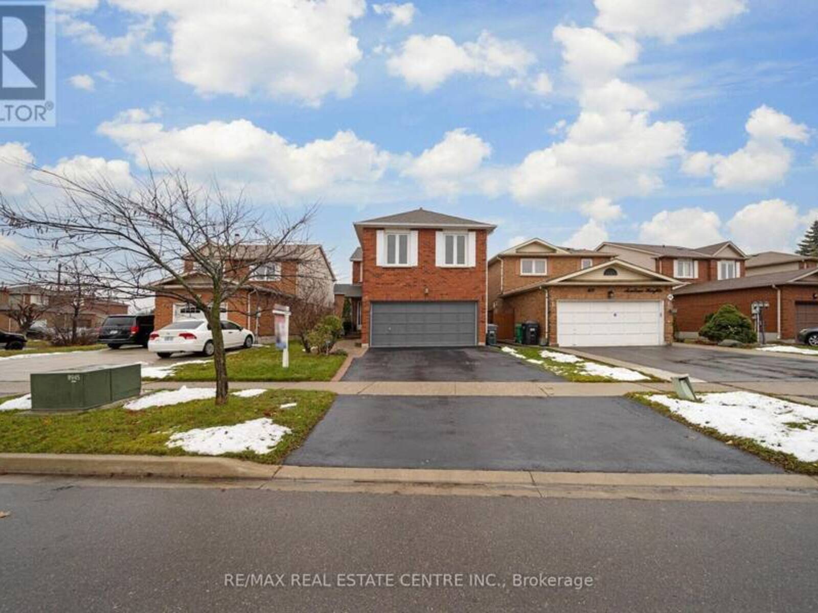 66 ACADIAN HEIGHTS, Brampton, Ontario L6Y 4H2