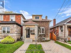 52 BICKNELL AVENUE Toronto Ontario, M6M 4G5