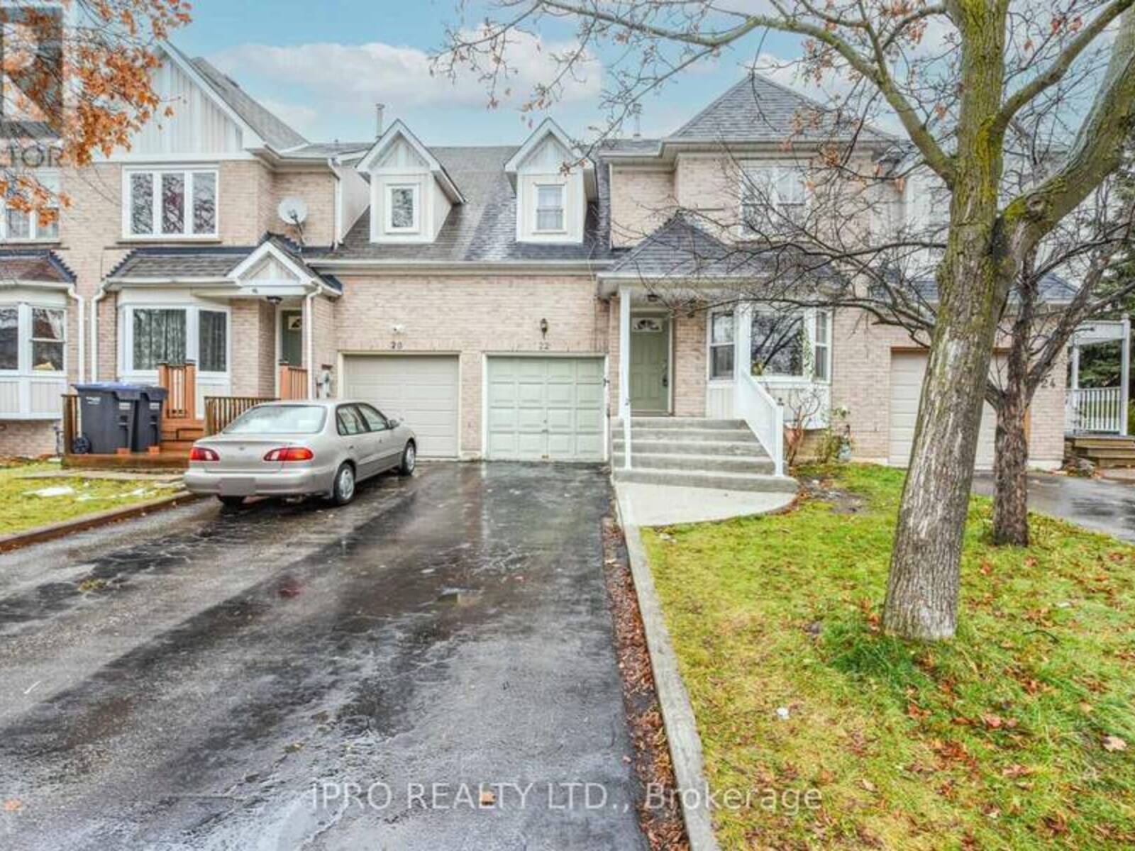 22 DESERT SAND DRIVE, Brampton, Ontario L6R 1V5