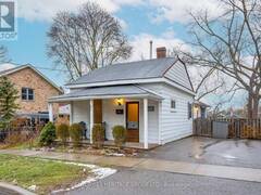 97 RAGLAN STREET Newmarket Ontario, L3Y 4B2