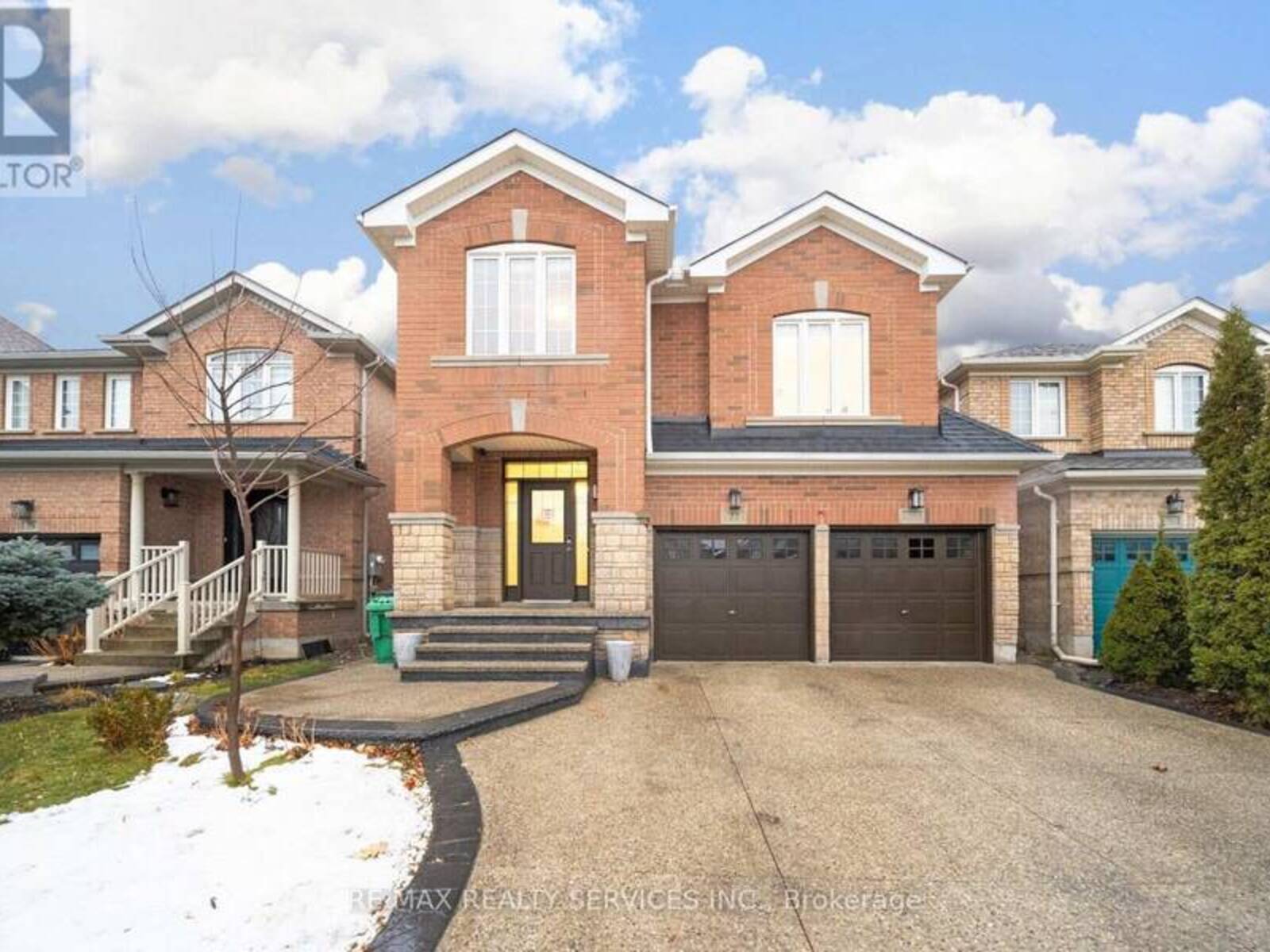 77 CROWN VICTORIA DRIVE, Brampton, Ontario L7A 3X1