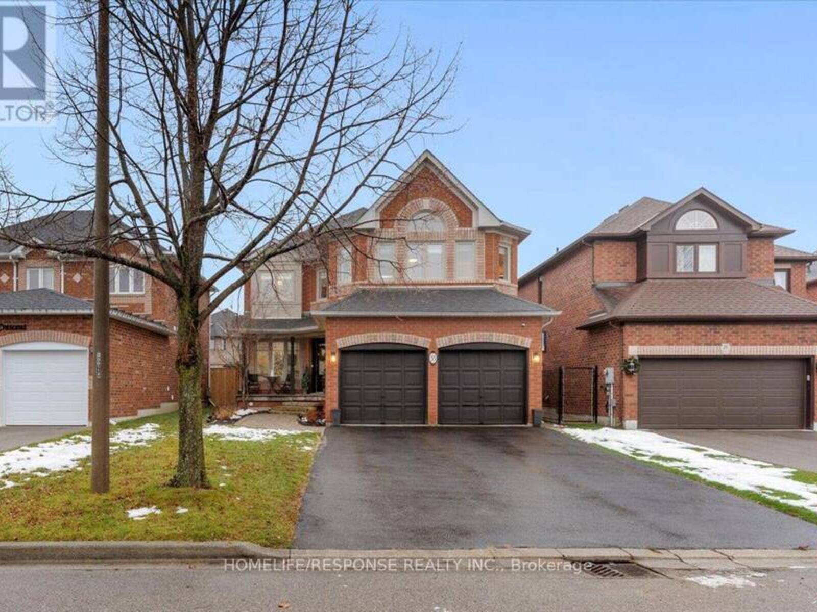 35 CHESTER CRESCENT, Halton Hills, Ontario L7G 5W5