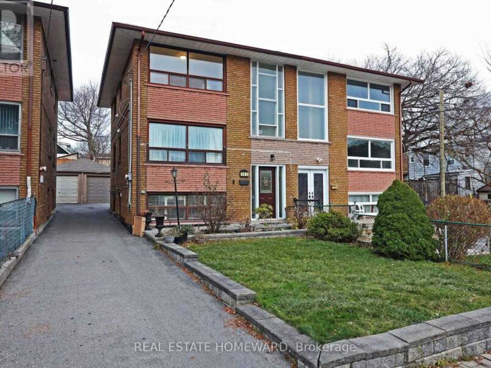 363 HIGHFIELD ROAD, Toronto, Ontario M4L 2V7