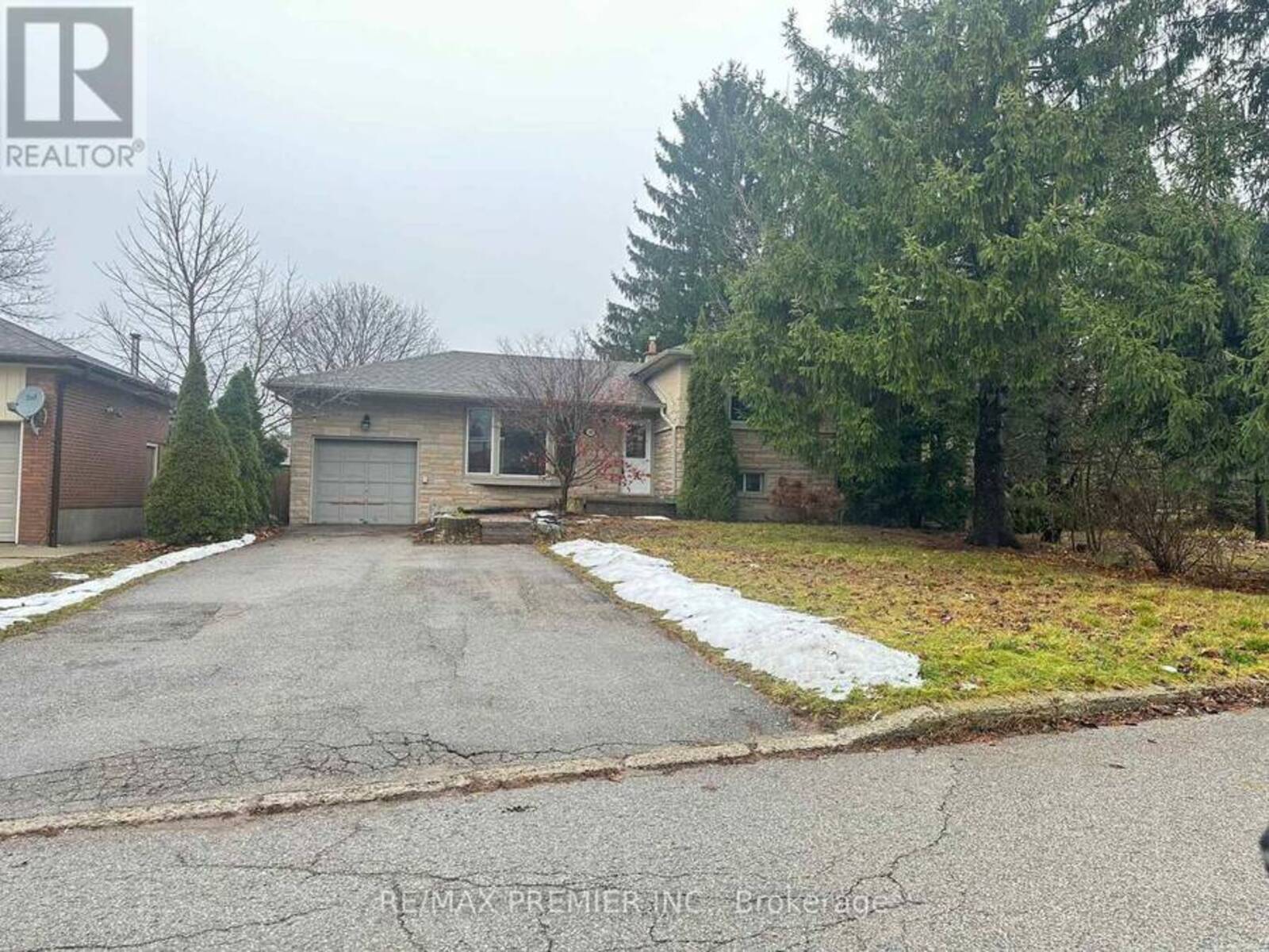 322 LORETTA CRESCENT, Whitchurch-Stouffville, Ontario L4A 6K9