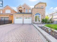 636 STAINES ROAD Toronto Ontario, M1X 2A7