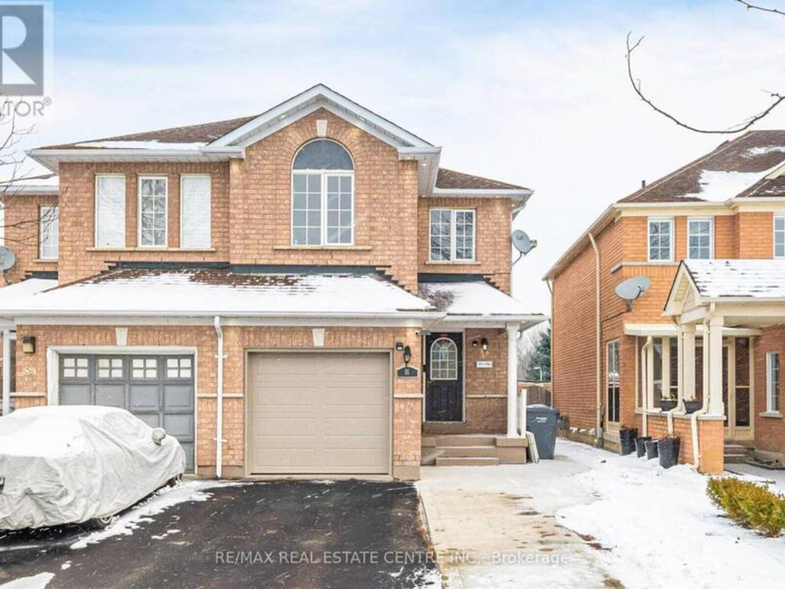 86 SUMMERDALE CRESCENT, Brampton, Ontario L6X 4V9