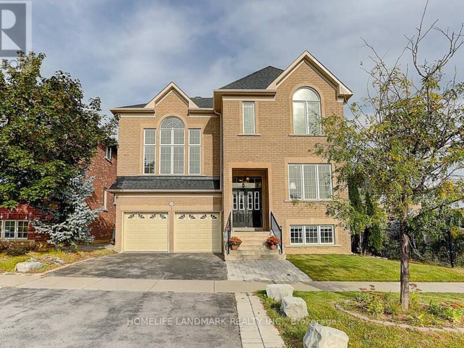 223 SELWYN ROAD, Richmond Hill, Ontario L4E 0R4