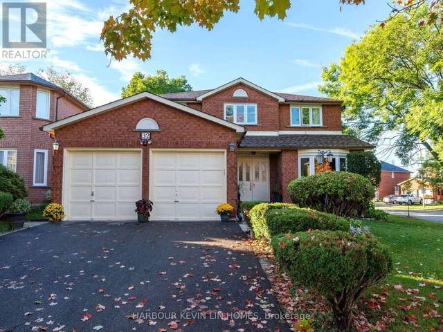 32 QUEENS COLLEGE DRIVE Richmond Hill Ontario, L4B 1P2