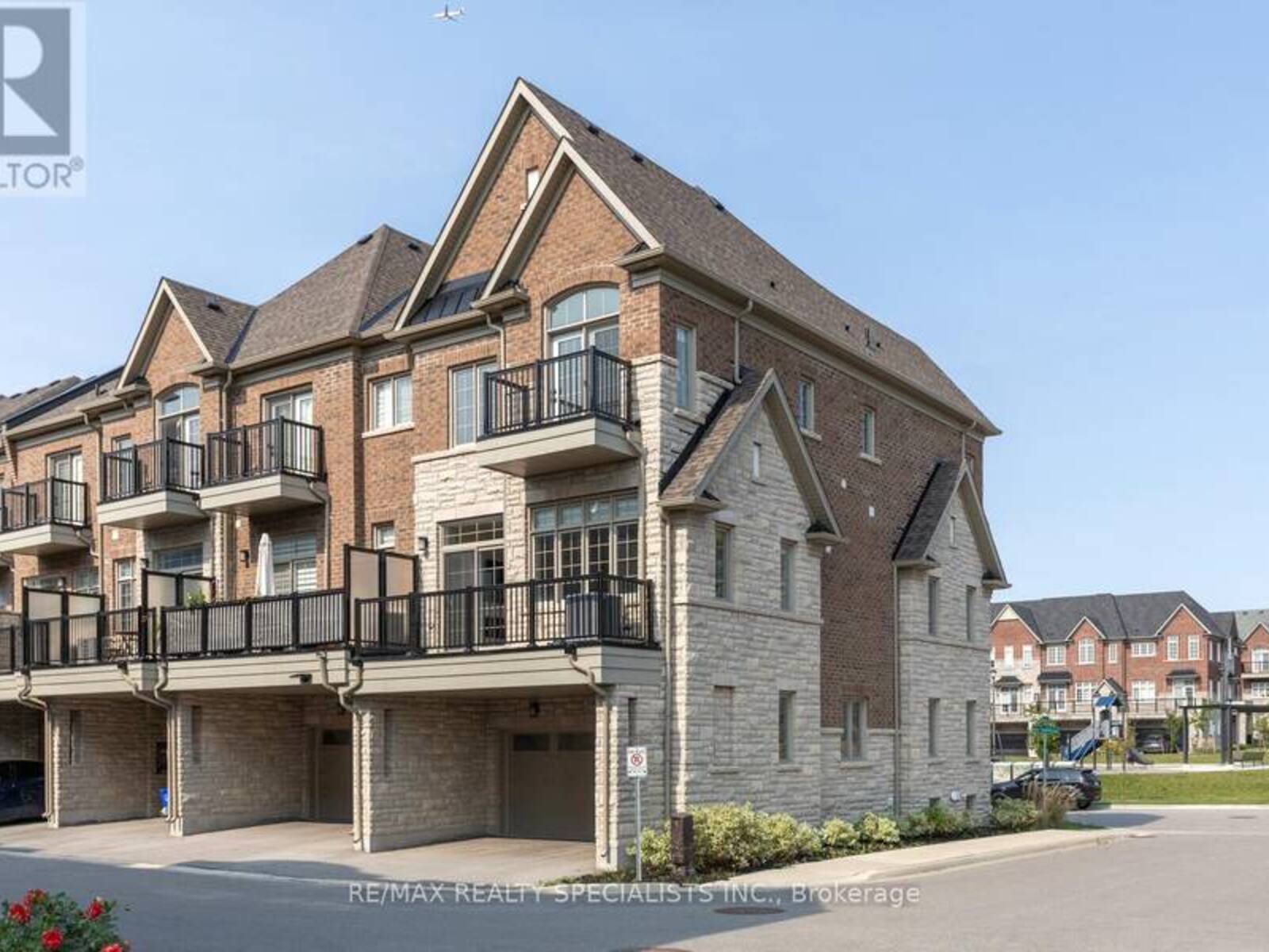 39 NEW YORKTON AVENUE, Markham, Ontario L6C 0Y5