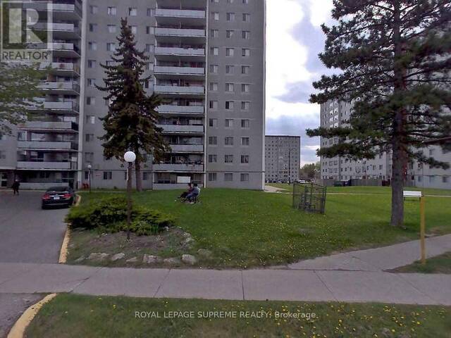 908 - 940 CALEDONIA ROAD Toronto Ontario, M6B 3Y4