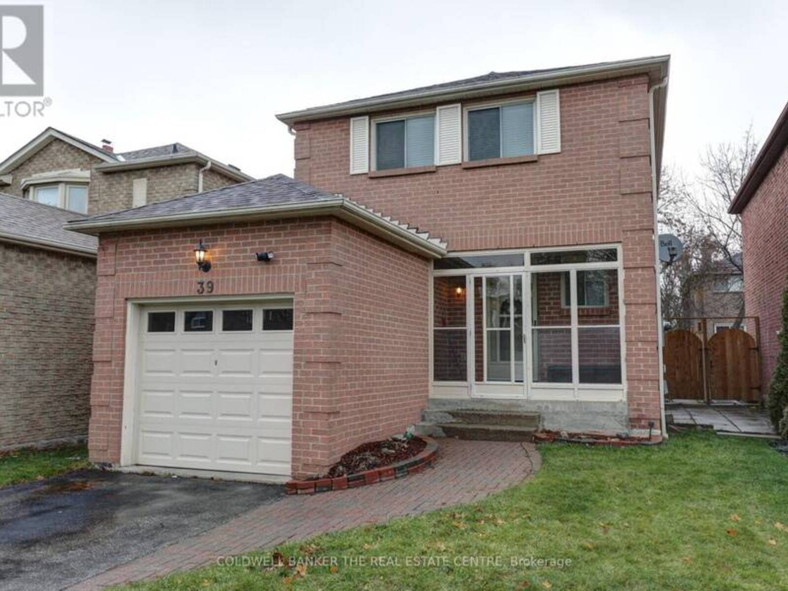 39 CARNELLY CRESCENT, Ajax, Ontario L1T 2H5