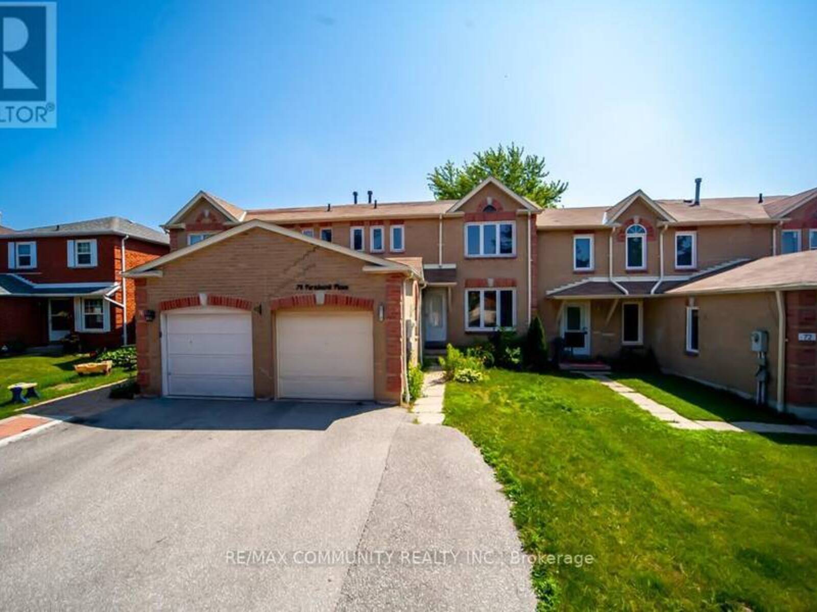 74 FERNBANK PLACE, Whitby, Ontario L1R 1T1