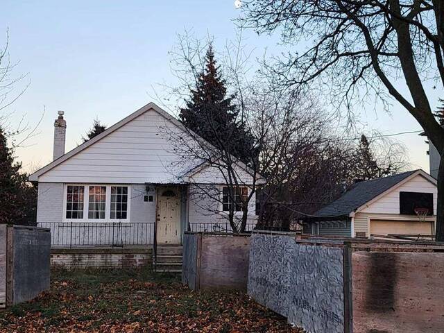 57 EASTVILLE AVENUE Toronto Ontario, M1M 2N6