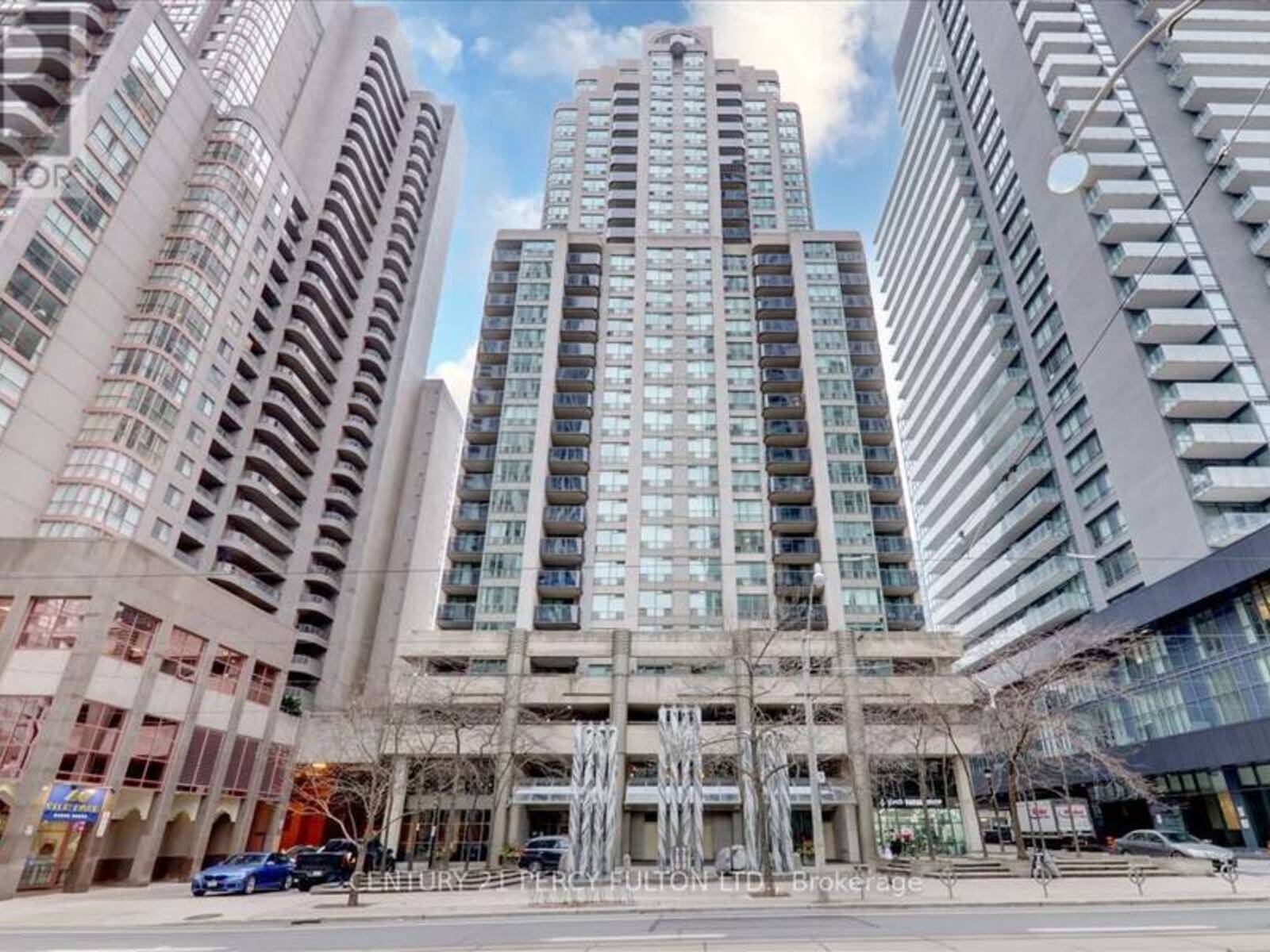 709 - 750 BAY STREET, Toronto, Ontario M5G 1N6