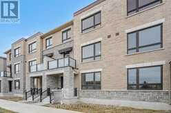 19 MUMBAI DRIVE | Markham Ontario | Slide Image Two