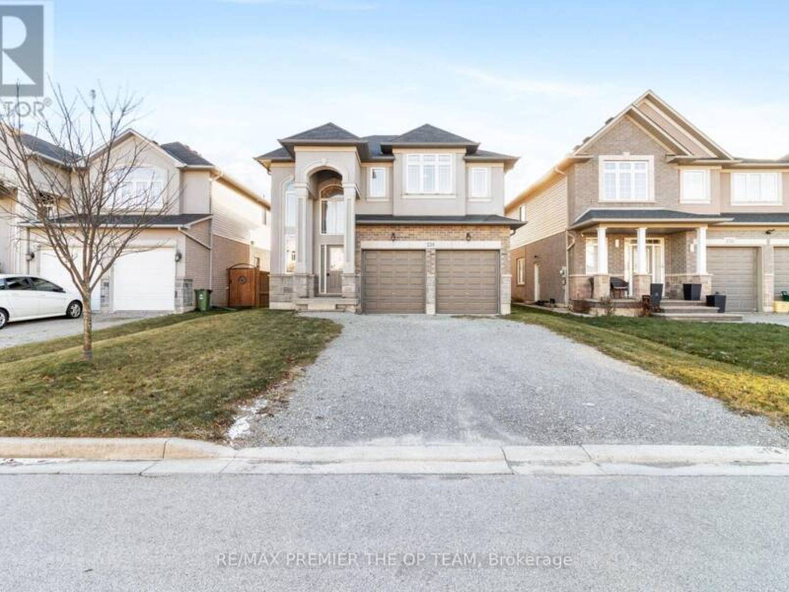 238 MEDICI LANE, Hamilton, Ontario L9B 0G6