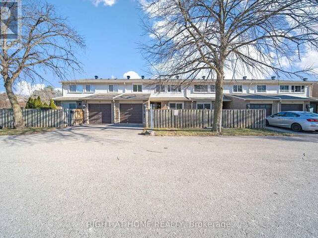 12 LACE FERNWAY Toronto Ontario, M2J 4L9