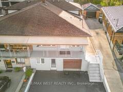 22 GOLDCREST BOULEVARD Toronto Ontario, M6L 2X5