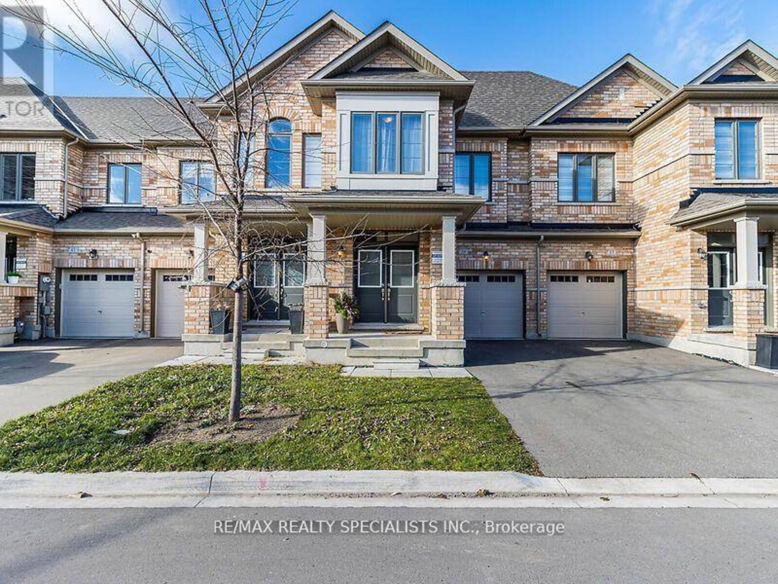 39 ADVENTURA ROAD, Brampton, Ontario L7A 5A7