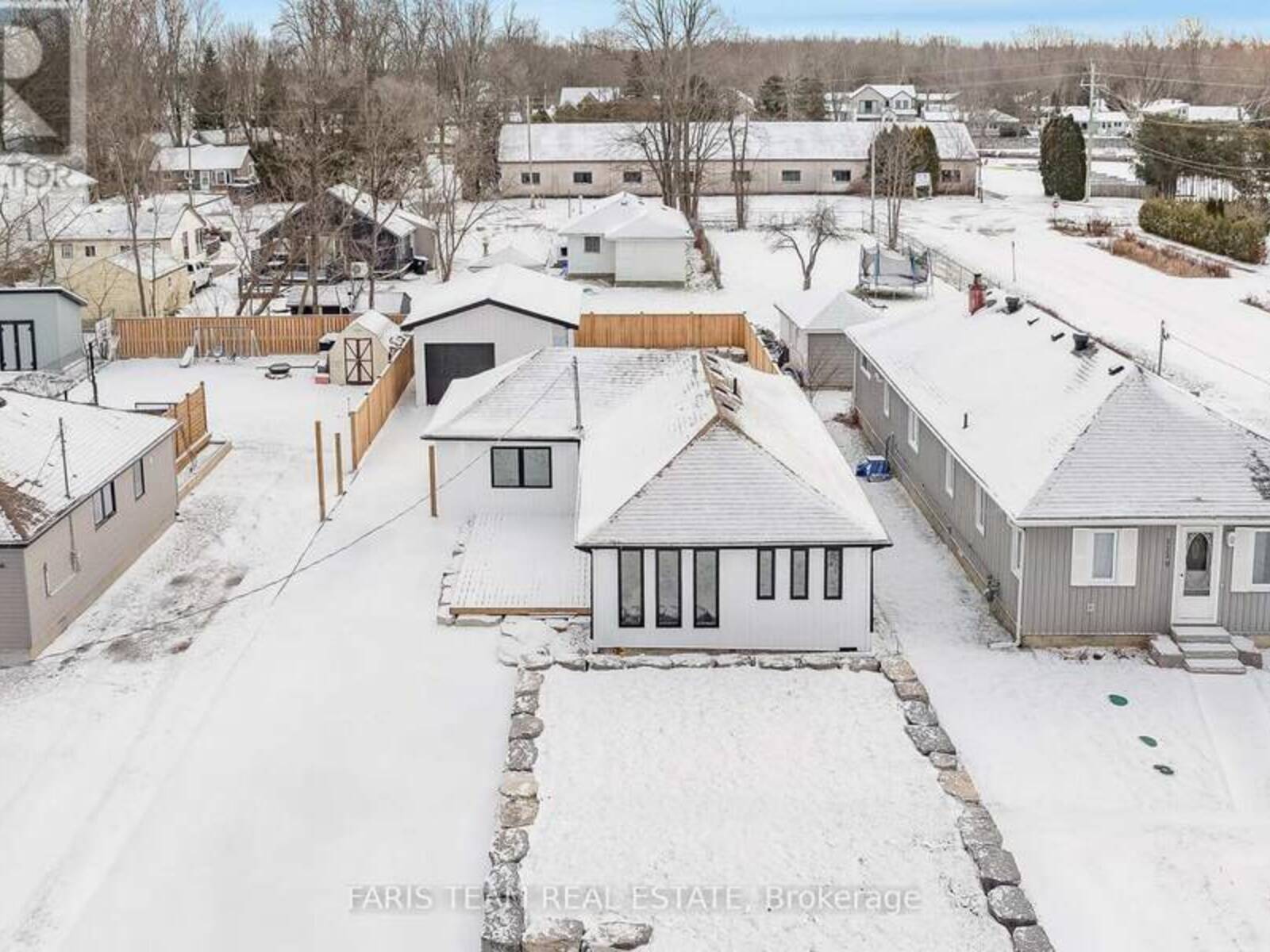 1135 POPLAR DRIVE, Innisfil, Ontario L0L 1R0