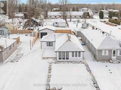 1135 POPLAR DRIVE Innisfil Ontario, L0L 1R0