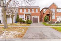 19 MCSWEENEY CRESCENT | Ajax Ontario | Slide Image One