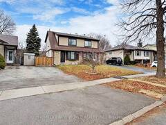 227 HOLLYBERRY TRAIL Toronto Ontario, M2H 2P3