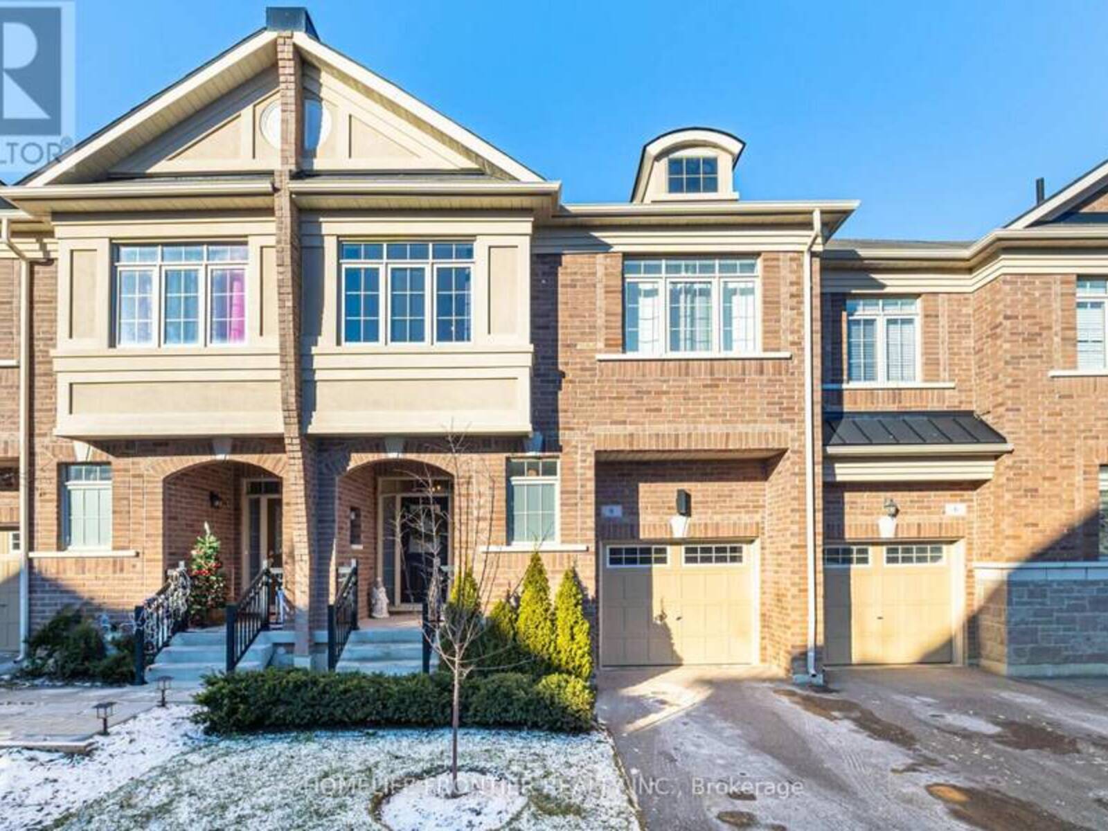 8 RUFFLE LANE, Richmond Hill, Ontario L4E 0W3