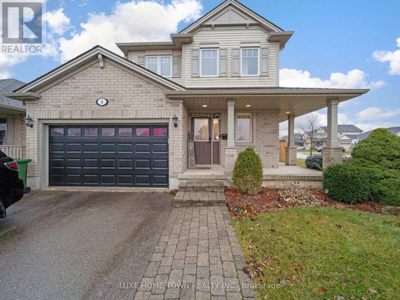 2 FENWICK COURT, St. Thomas, Ontario N5R 6M6