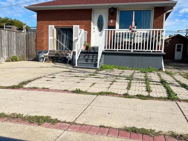 11 PARKDALE AVENUE S Hamilton Ontario, L8H 1B1