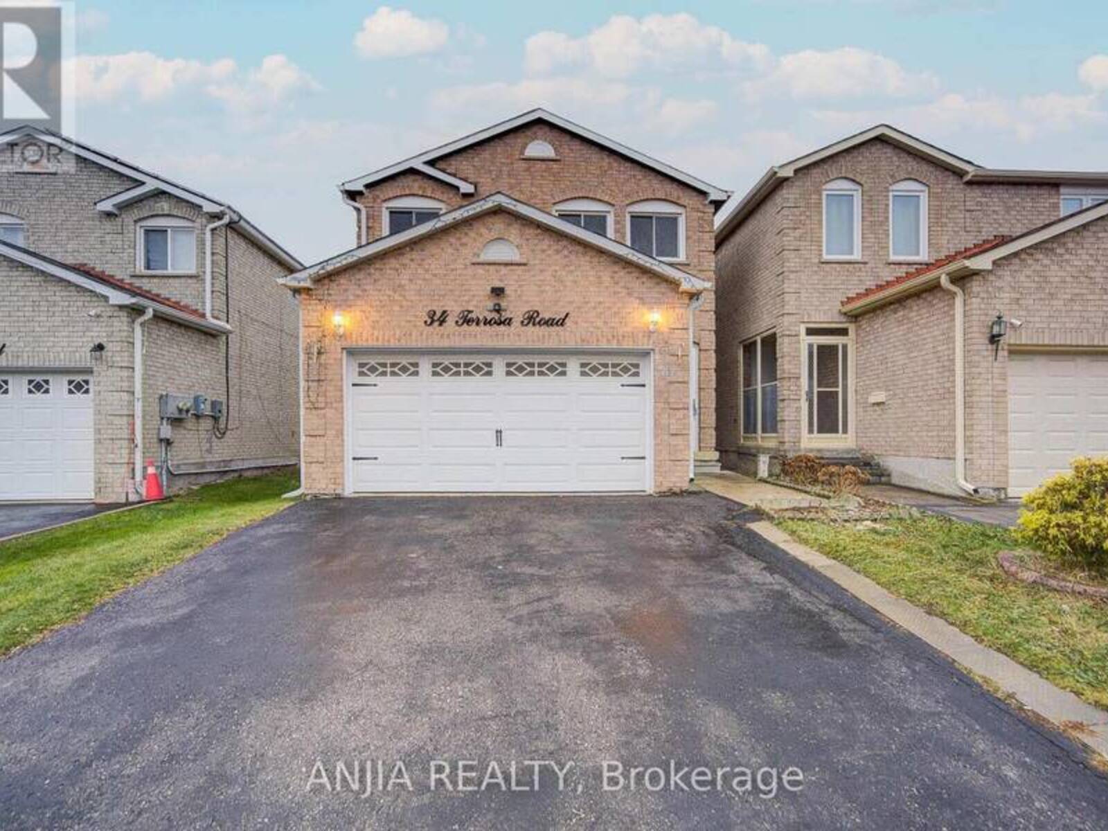 34 TERROSA ROAD, Markham, Ontario L3S 2M7