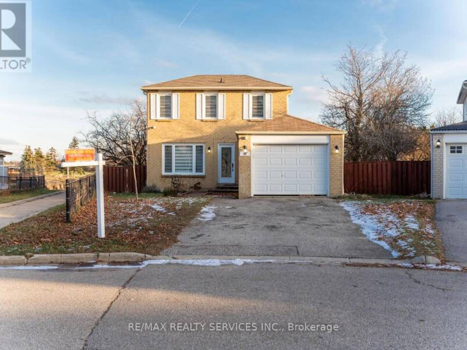 36 NORMA CRESCENT, Brampton, Ontario L6S 4H2