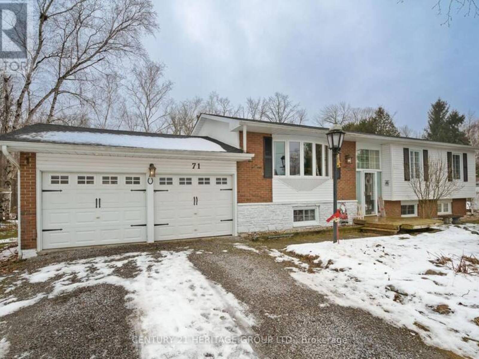 71 ELIZABETH STREET, Georgina, Ontario L0E 1R0