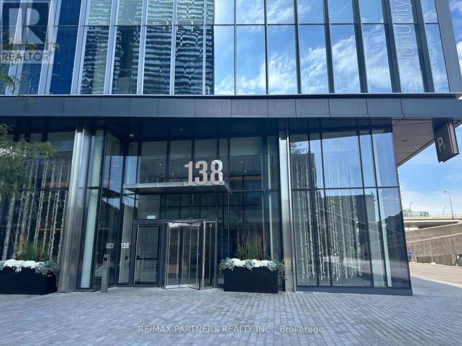 1209 - 138 DOWNES STREET, Toronto, Ontario M5E 0E4