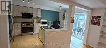 282 COACHWHIP TRAIL | Newmarket Ontario | Slide Image Seven