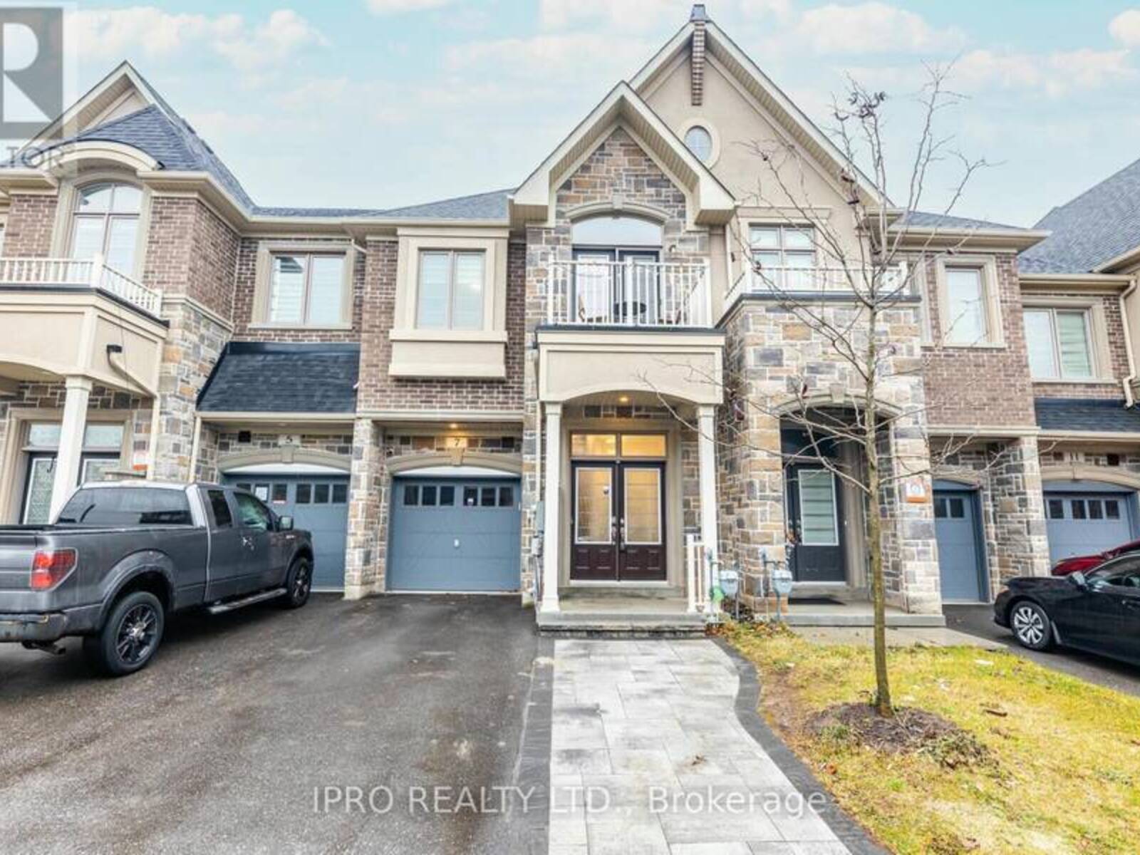 7 DALBEATTIE DRIVE, Brampton, Ontario L6Y 6H7