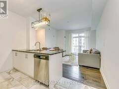 403 - 2490 OLD BRONTE ROAD Oakville Ontario, L6M 0Y5