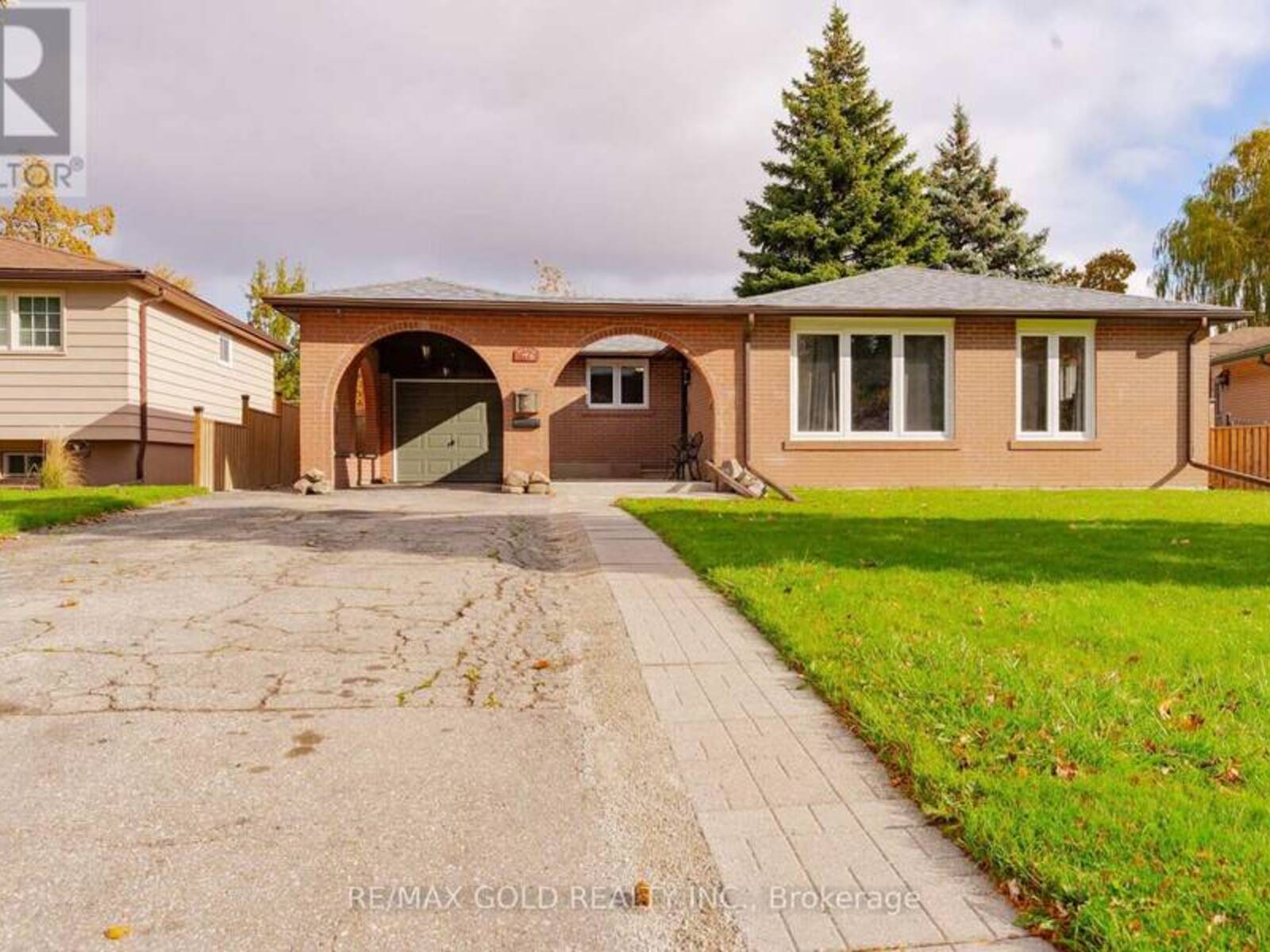 6 DEVLIN PLACE, Brampton, Ontario L6T 3G9