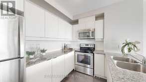 2502 - 2910 HIGHWAY 7 ROAD W | Vaughan Ontario | Slide Image Ten