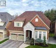 41 PHEASANT DRIVE | Richmond Hill Ontario | Slide Image Two