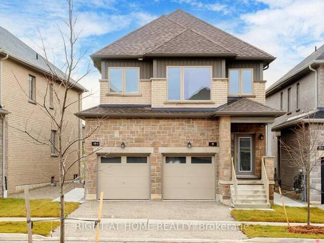 19 BARNYARD TRAIL Barrie Ontario, L9J 0C2