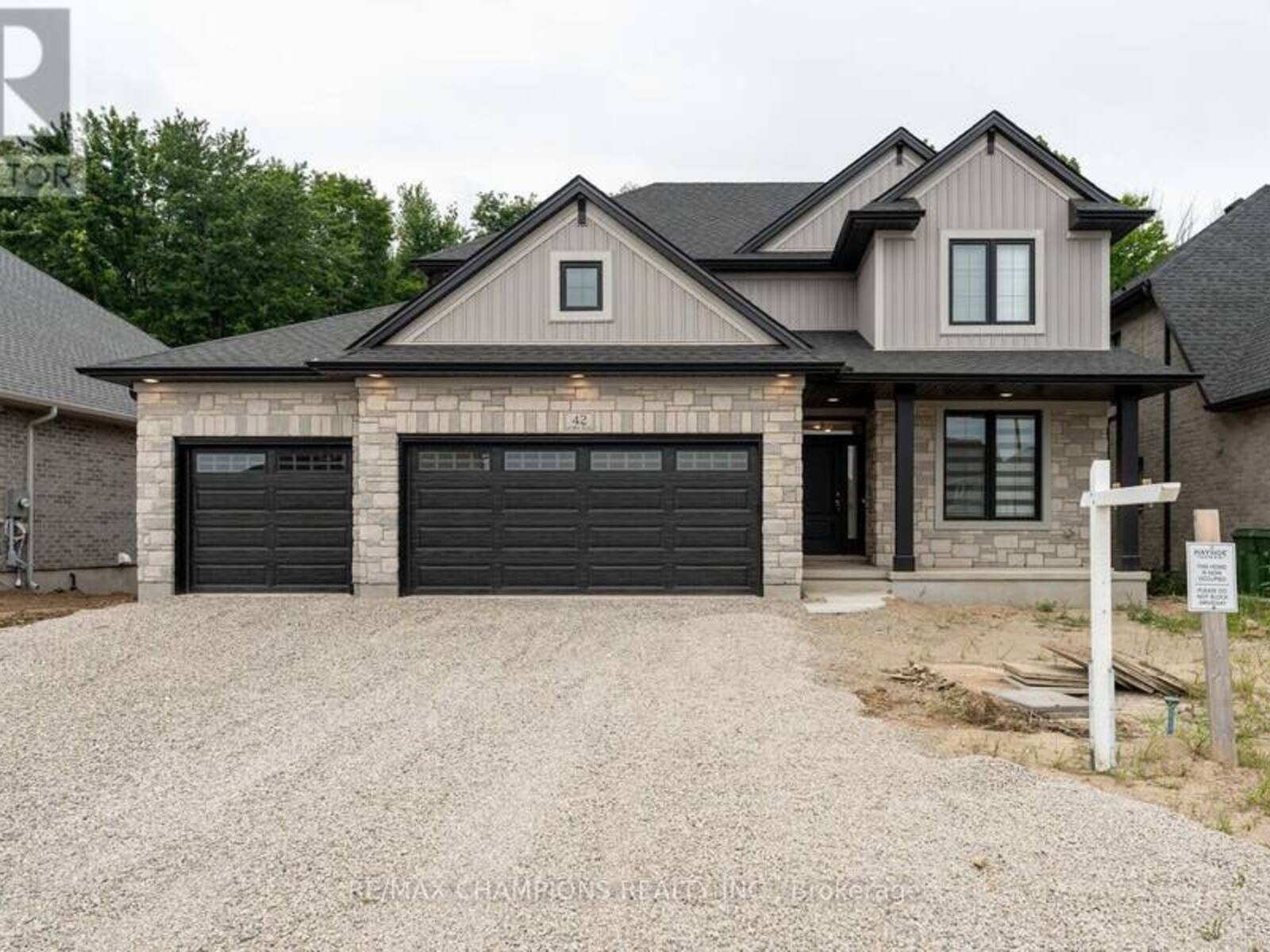 42 ACORN TRAIL, St. Thomas, Ontario N5R 0H8