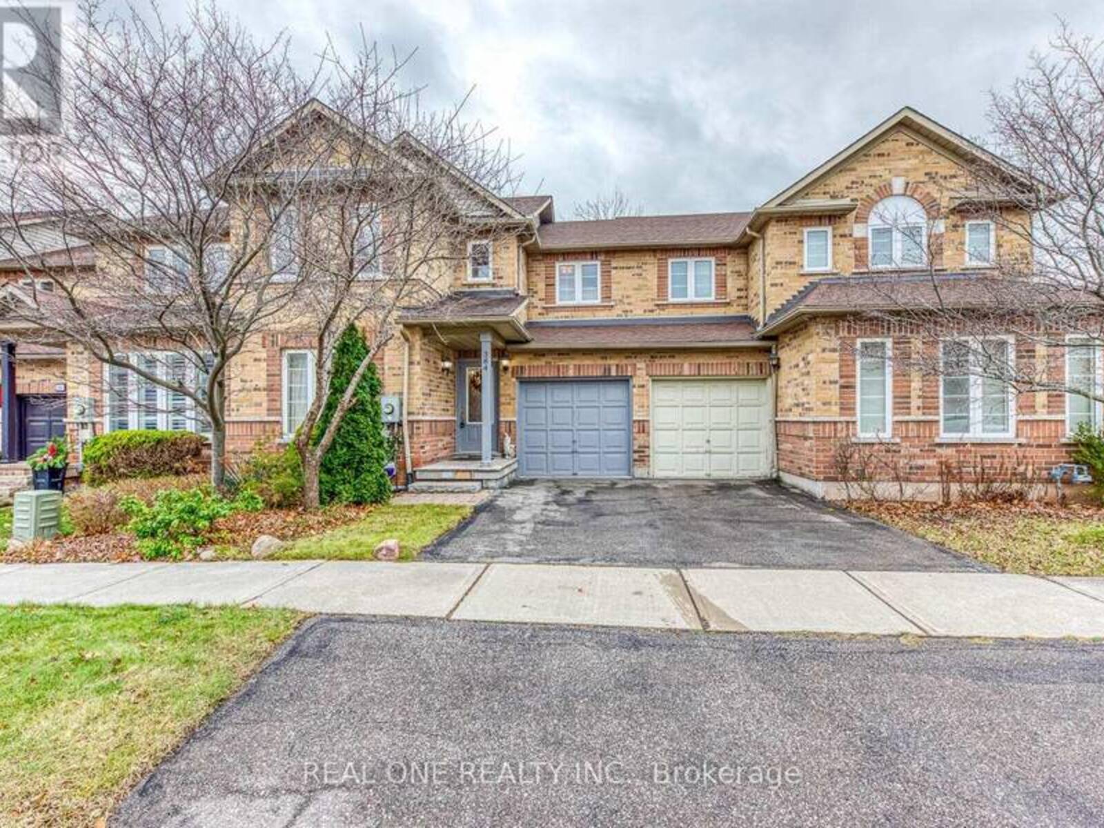 384 KITTRIDGE ROAD, Oakville, Ontario L6H 7K6