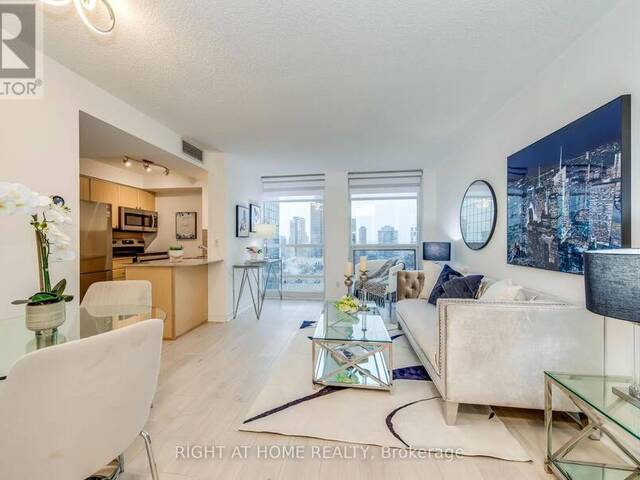 2702 - 763 BAY STREET Toronto Ontario, M5G 2R3