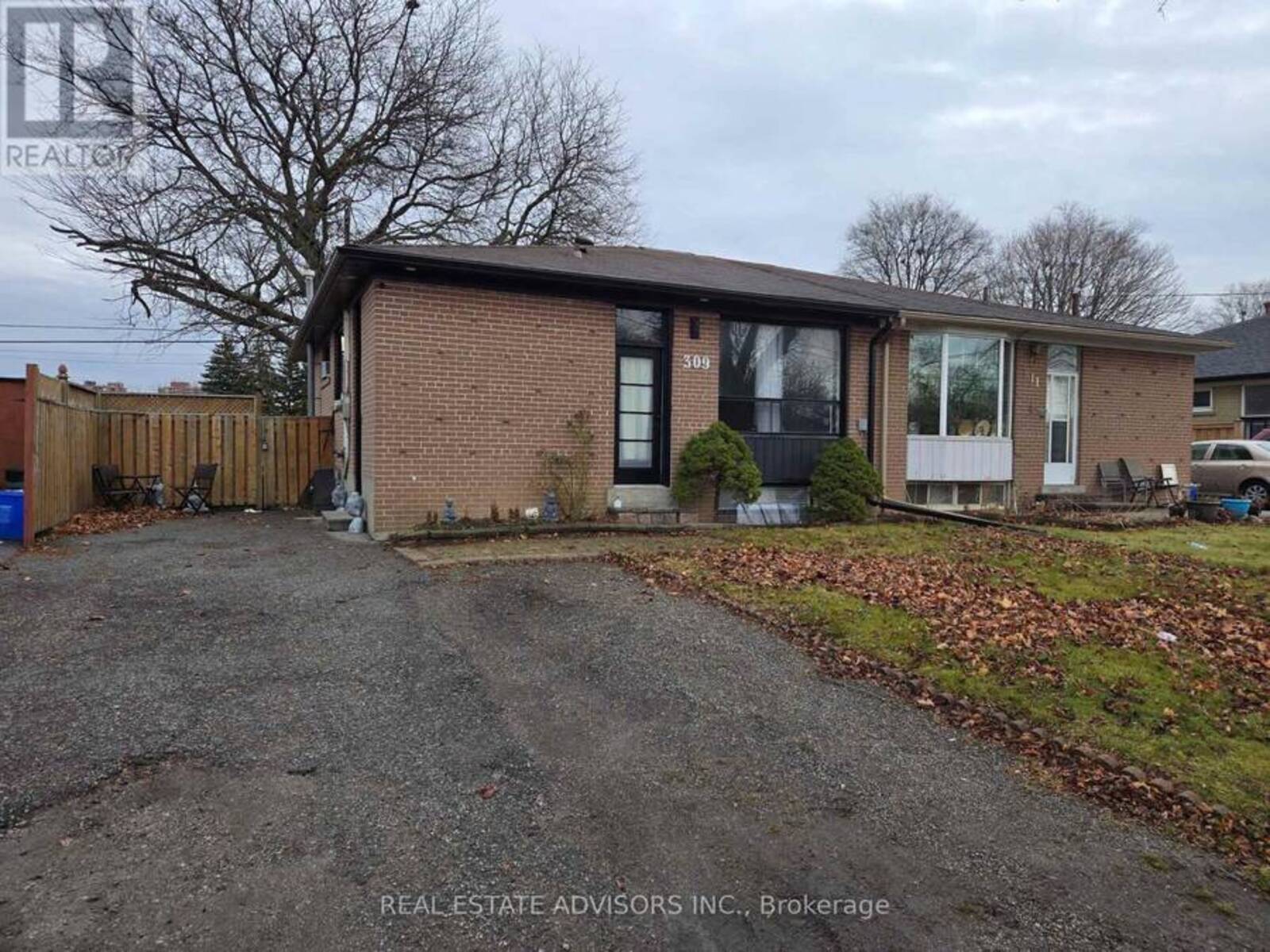 309 ROSEDALE DRIVE, Whitby, Ontario L1N 1Z2